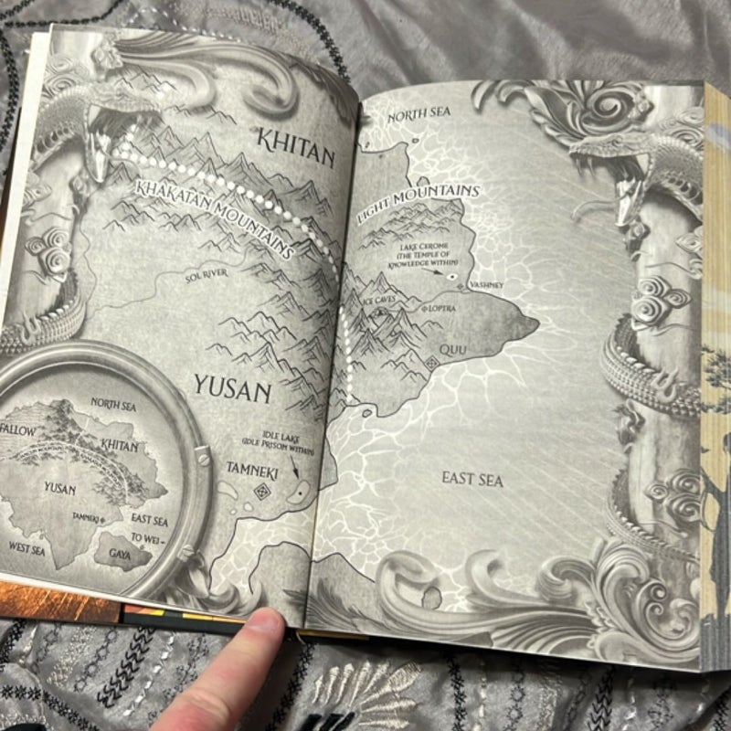 Four Ruined Realms (Deluxe Limited Edition)