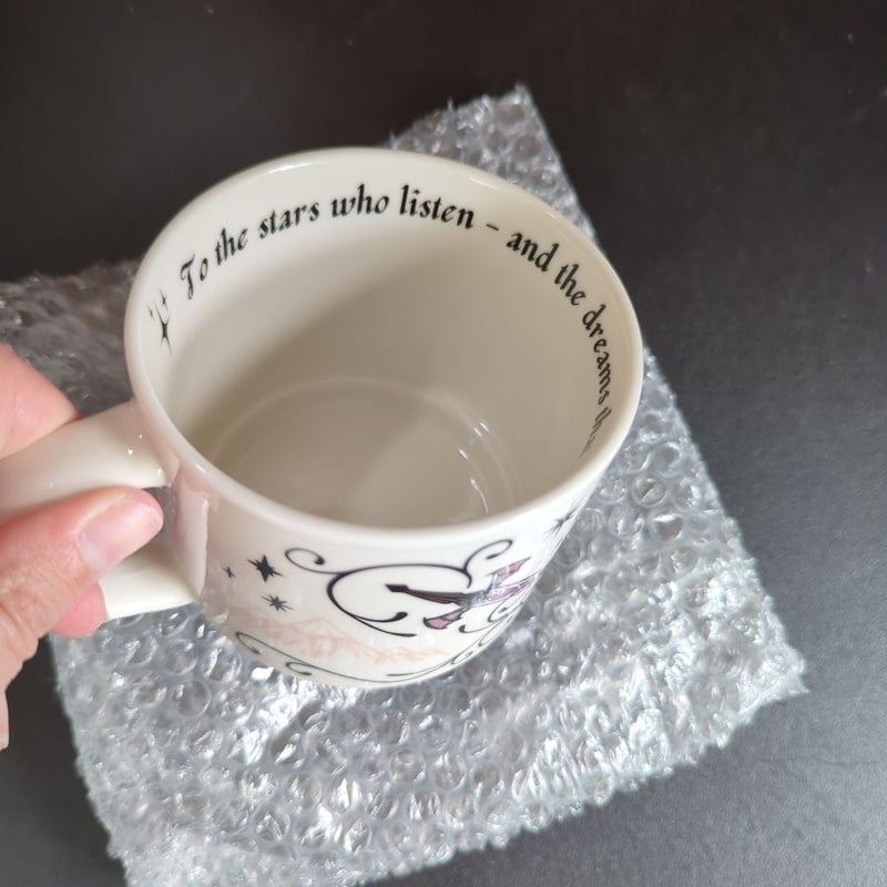 A Court of Thorns and Roses mug (Owlcrate)