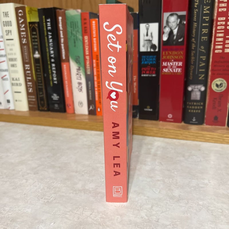 Set on You by Amy Lea, Paperback | Pangobooks