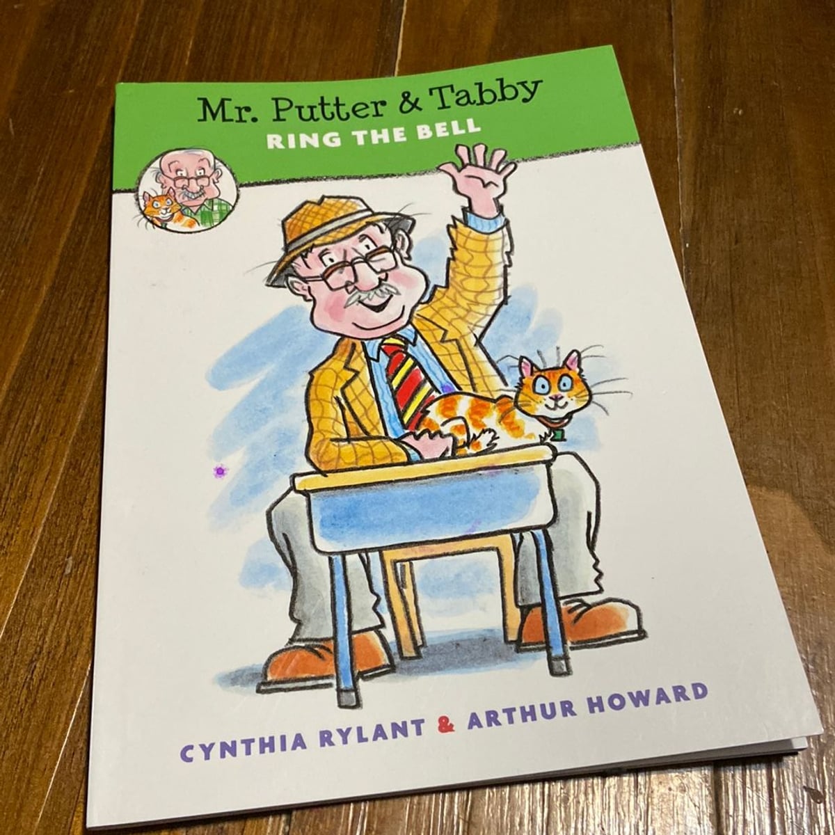 Mr. Putter and Tabby Ring the Bell by Cynthia Rylant