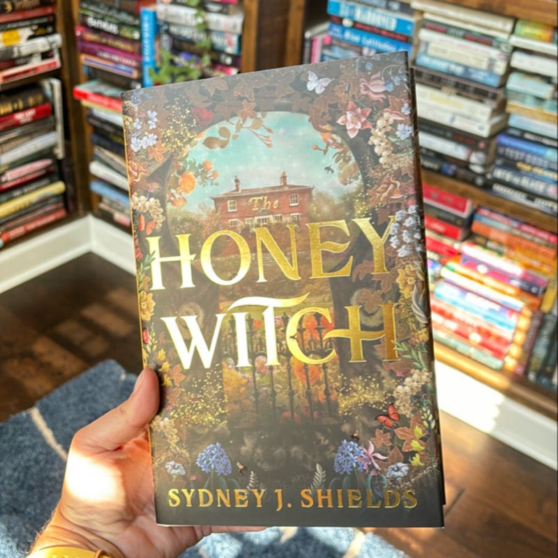 Fairyloot Sprayed Edges Special Edition Honey Witch