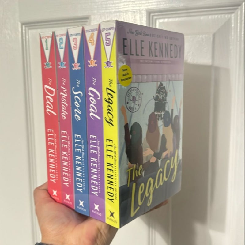 Elle Kennedy off campus paperback set