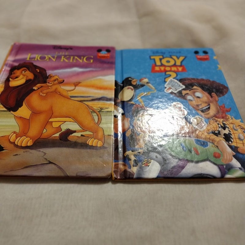 Two Dinsey Piopylar Books Lion King and Toy Story 