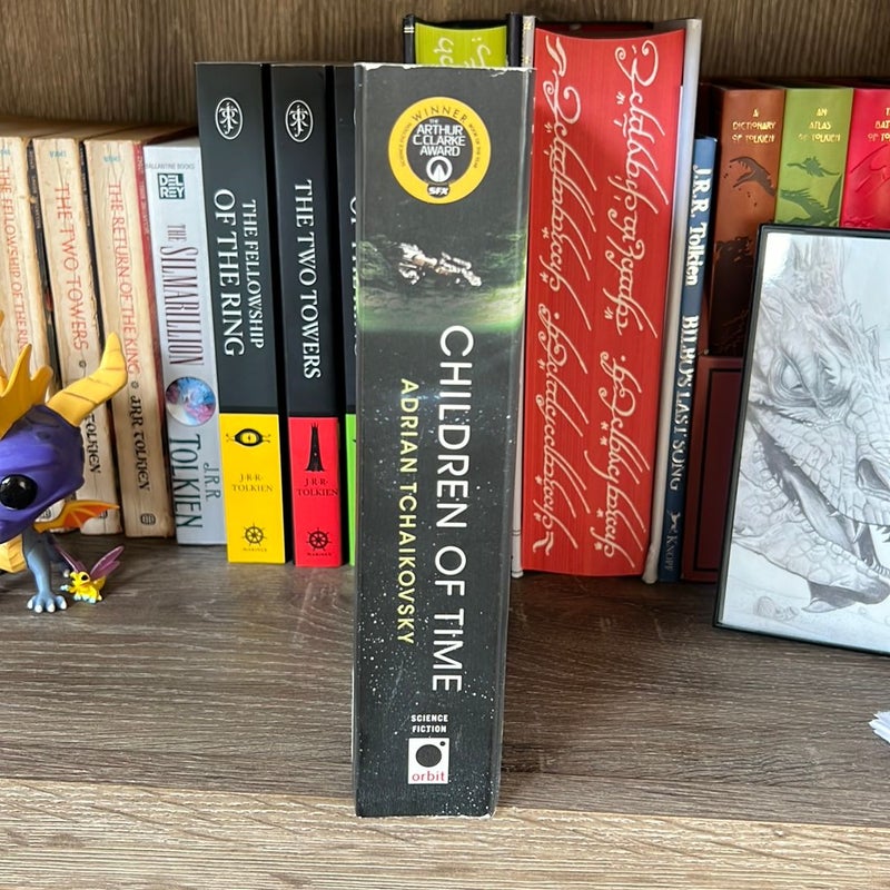 Children of Time by Adrian Tchaikovsky, Paperback | Pangobooks