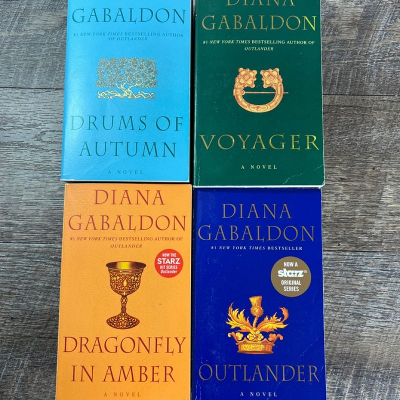 Outlander 4-Copy Boxed Set