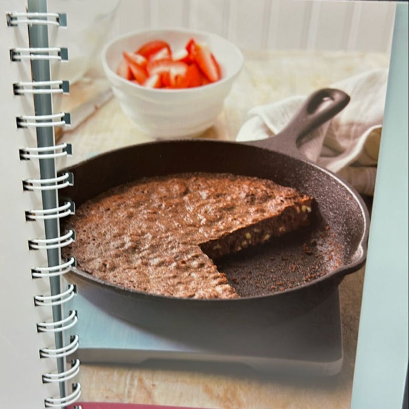 Taste of Home Cast Iron Mini Binder