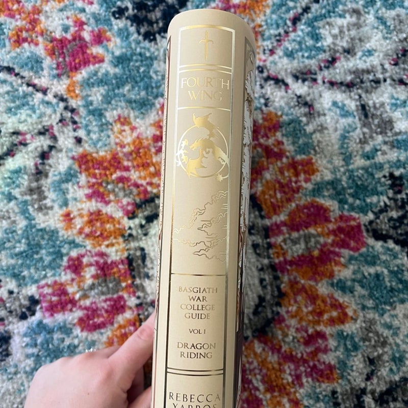Fourth wing dust jacket by Rebecca Yarros , Paperback Pangobooks