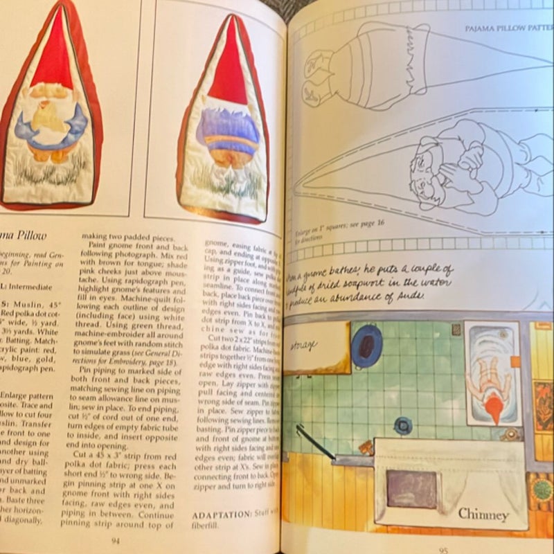 The Gnomes Book of Christmas Crafts