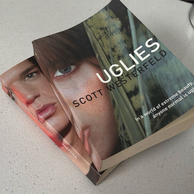 *BUNDLE* Uglies & Pretties 