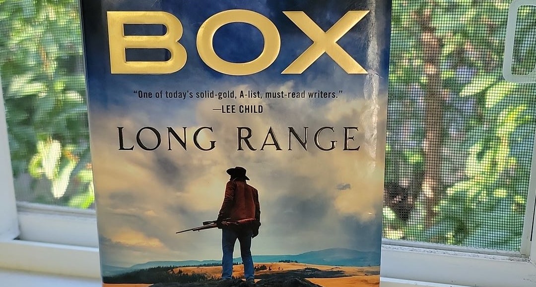Long Range: Box, C. J.: 9780525538233: Books 