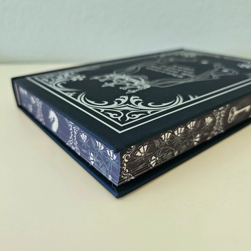 Lady Macbeth SIGNED By Ava Reid Owlcrate Special Edition Exclusive Art & Design