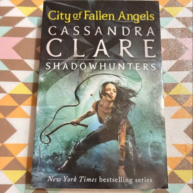 City of Fallen Angels (UK Edition )