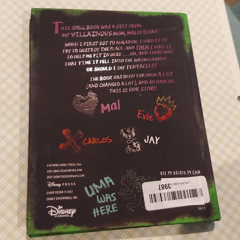Descendants 2: Mal's Spell Book 2