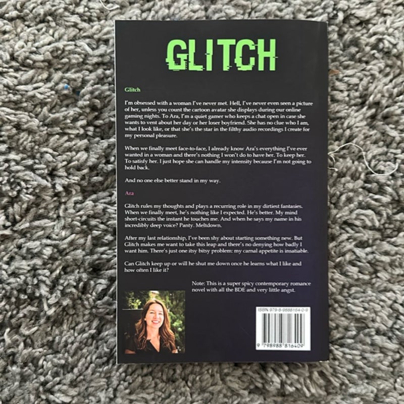Glitch - Discreet Cover Edition