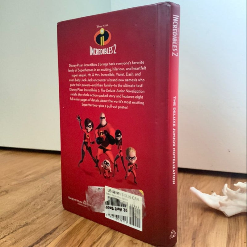 Incredibles 2: the Deluxe Junior Novelization (Disney/Pixar the Incredibles 2)