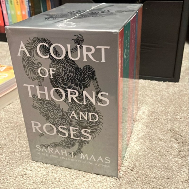 A Court of Thorns and Roses Paperback Box Set (5 Books)