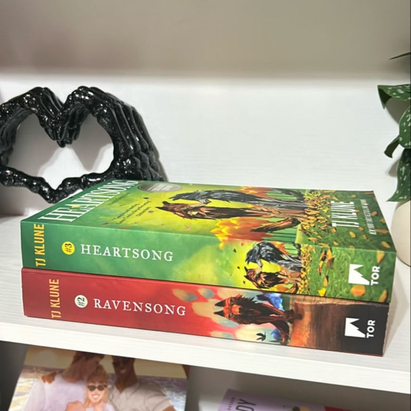 HEARTSONG AND RAVENSONG BN EXCLUSIVE