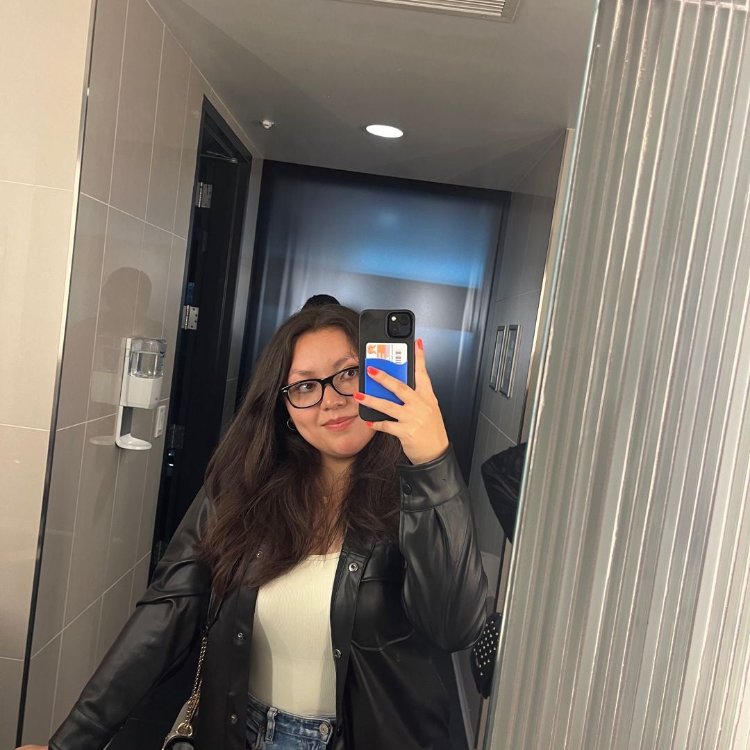 Melanie Barrios 💌