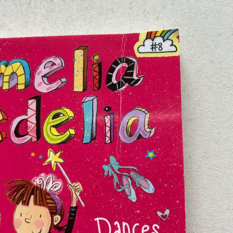 Amelia Bedelia Chapter Book #8: Amelia Bedelia Dances Off