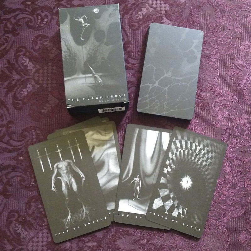 🔮The Black Tarot Deck