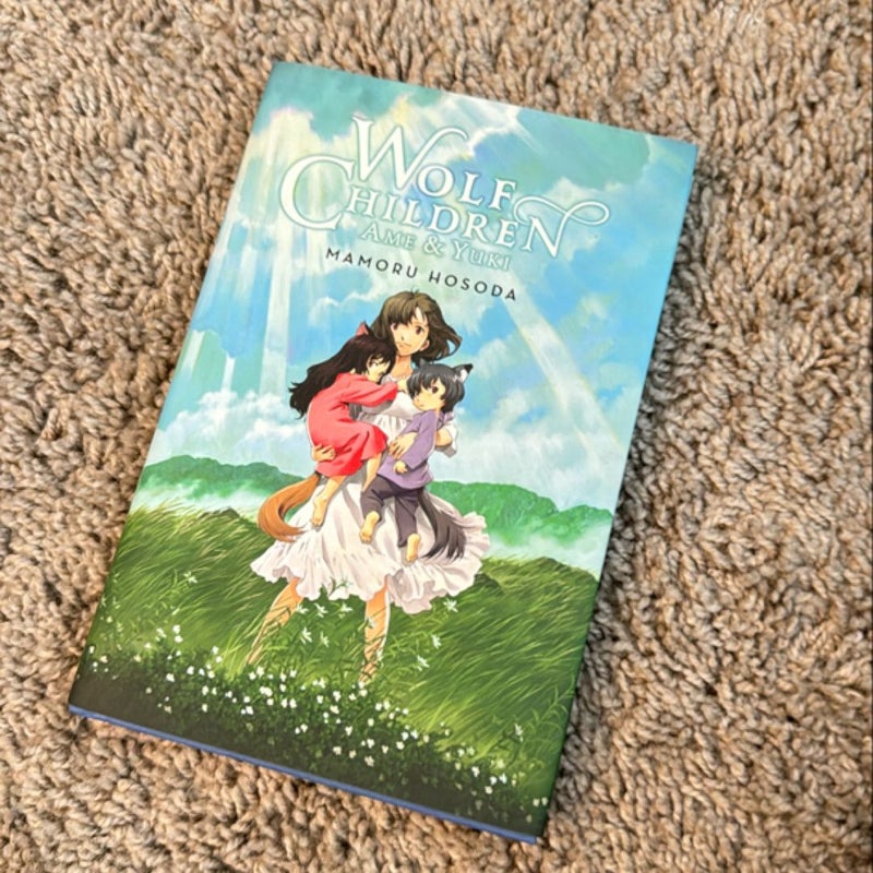 Wolf Children: Ame and Yuki (light Novel)