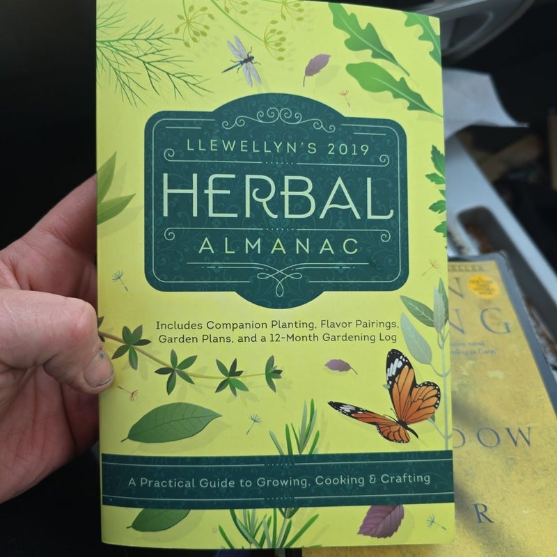 Llewellyn's 2019 Herbal Almanac