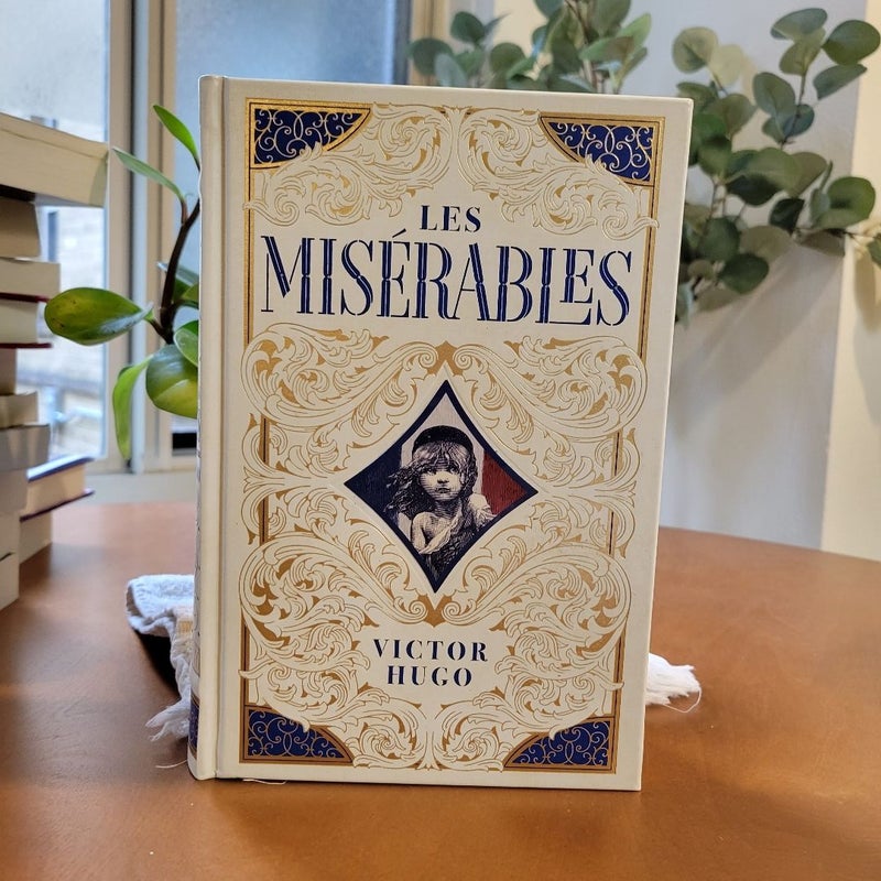 Les Miserables (Barnes and Noble Collectible Classics: Omnibus Edition)