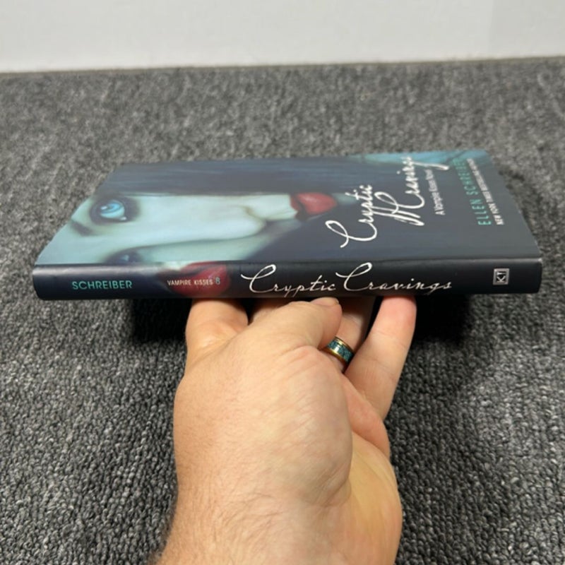 Vampire Kisses 8: Cryptic Cravings