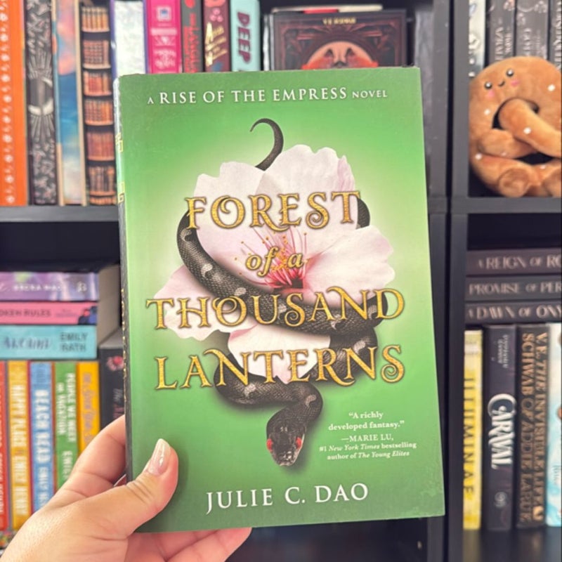 Forest of a Thousand Lanterns (Fairyloot Edition with Signed Bookplate)