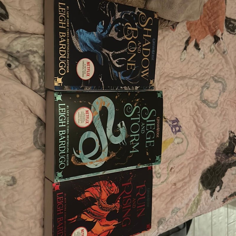 The Shadow and Bone Trilogy Boxed Set