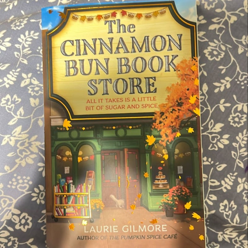 The Cinnamon Bun Book Store (Dream Harbor, Book 2)