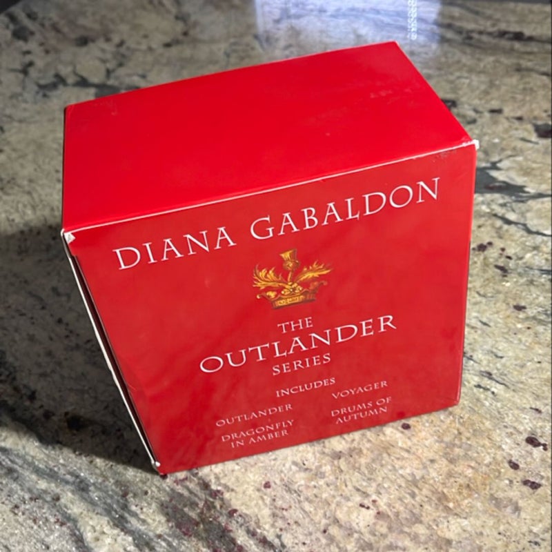 Outlander 4-Copy Boxed Set