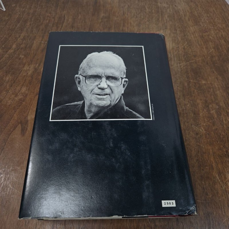 Poland by , Hardcover | Pangobooks