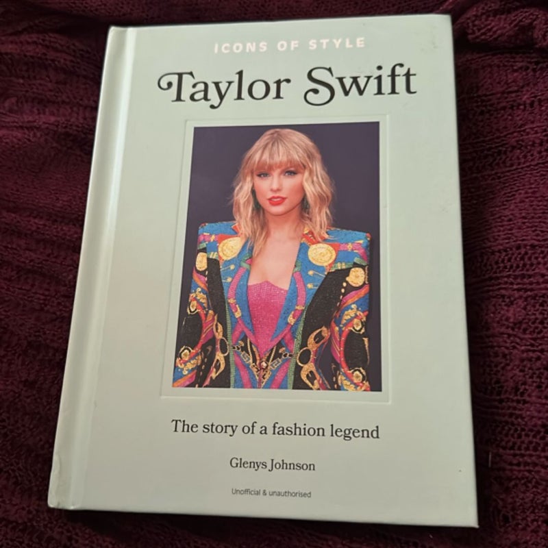 Icons of Style - Taylor Swift