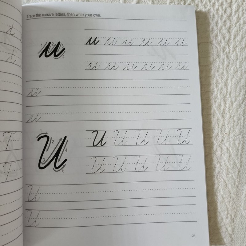 Cursive Handwriting Workbook for Teens by Hippidoo, Sujatha Lalgudi