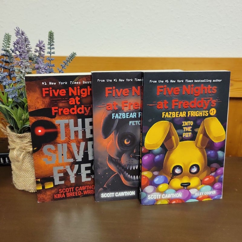 The Silver Eyes Five Nights at Freddy's Bundle 