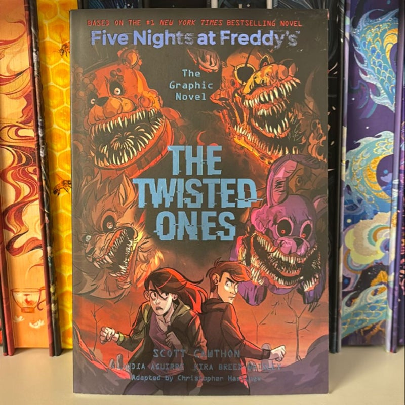 The Twisted Ones (Five Nights at Freddy's Graphic Novel #2)