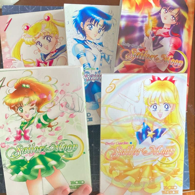 Pretty Guardian Sailor Moon volumes 1-12