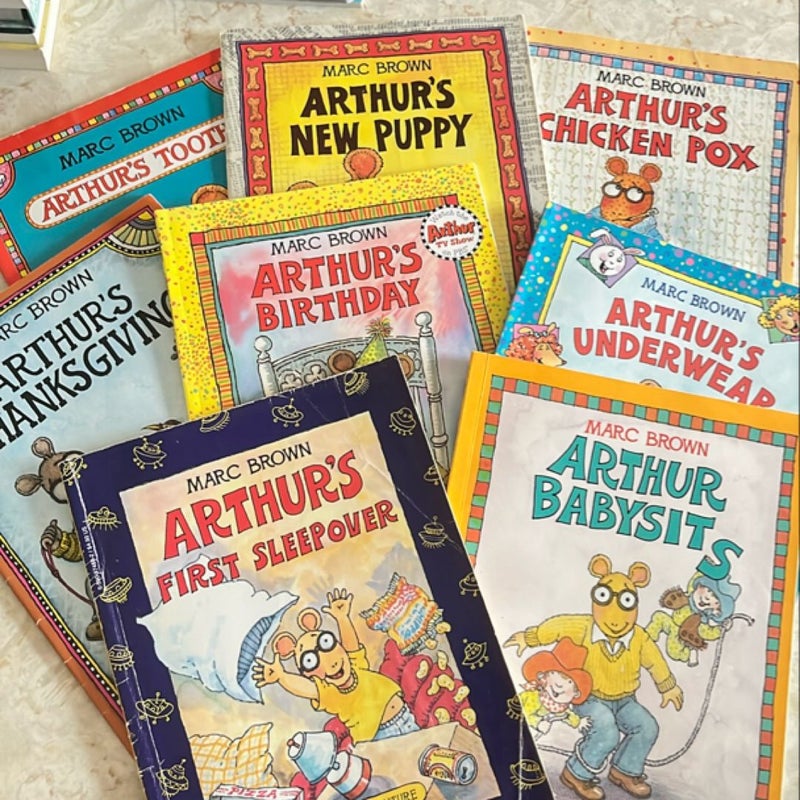 Bundle of 8 Arthur Books