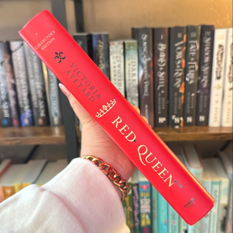 Red Queen Collector's Edition