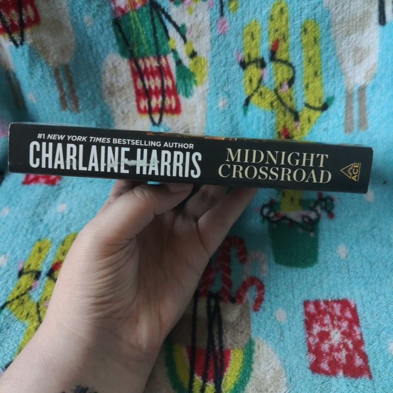 Midnight Crossroad (TV Tie-In)