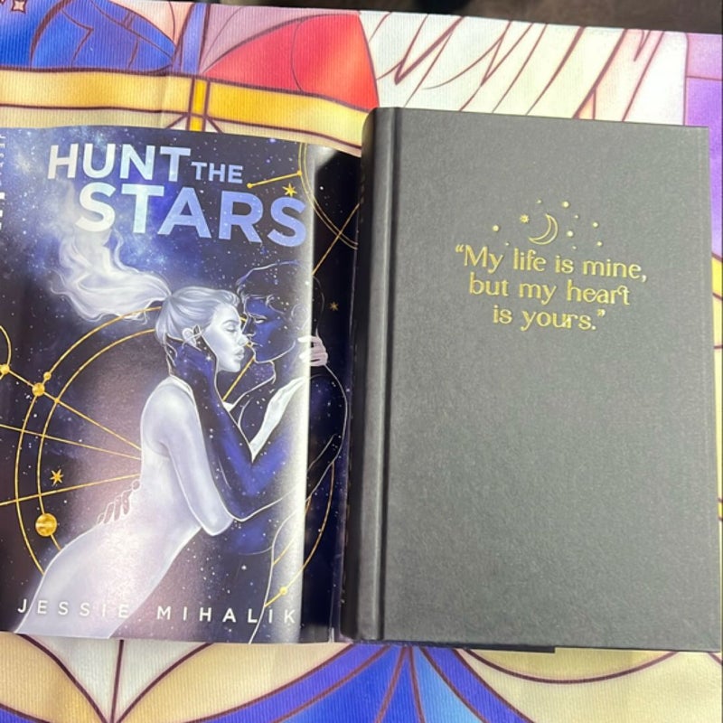 Bookish Box “Hunt the Stars”- signed exclusive