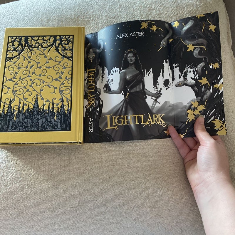Lightlark - Bookish Box Signed Special Edition