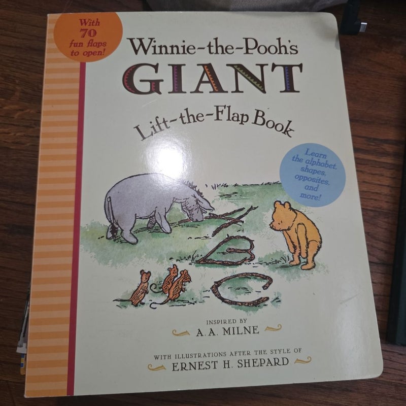 Winnie the Pooh's Giant Lift-the-Flap