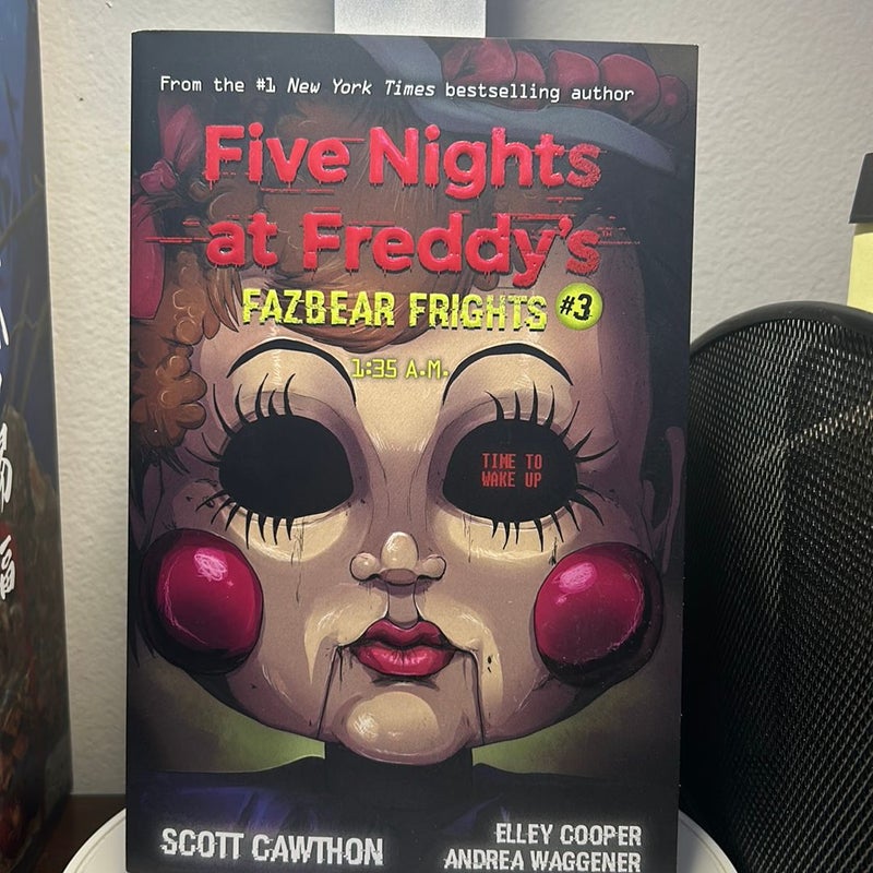 1:35AM (Five Nights at Freddy's: Fazbear Frights #3) by Scott Cawthon;  Andrea Waggener; Elley Cooper, Paperback