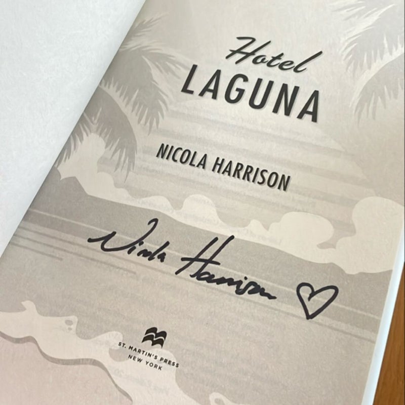 Hotel Laguna (SIGNED)