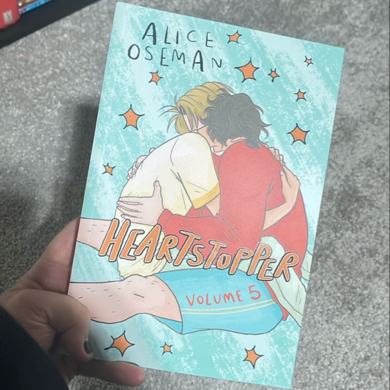 Heartstopper #5: a Graphic Novel