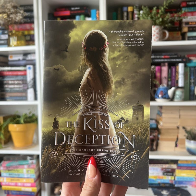 The Kiss of Deception: The Remnant by Pearson, Mary E.