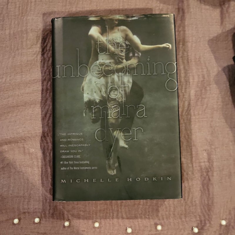 The Unbecoming of Mara Dyer