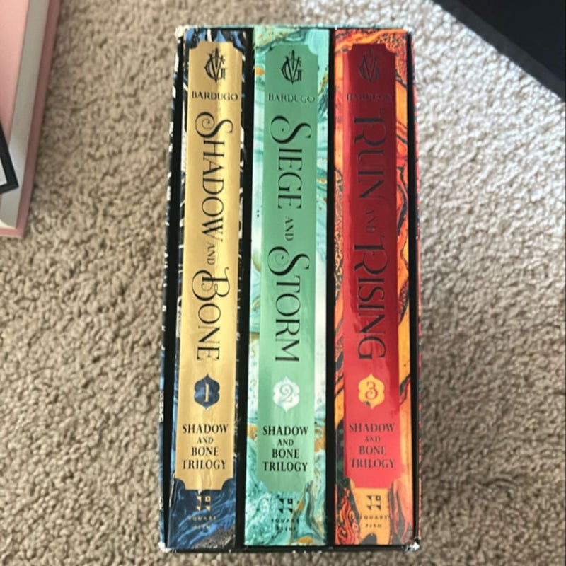 The Shadow and Bone Trilogy Boxed Set